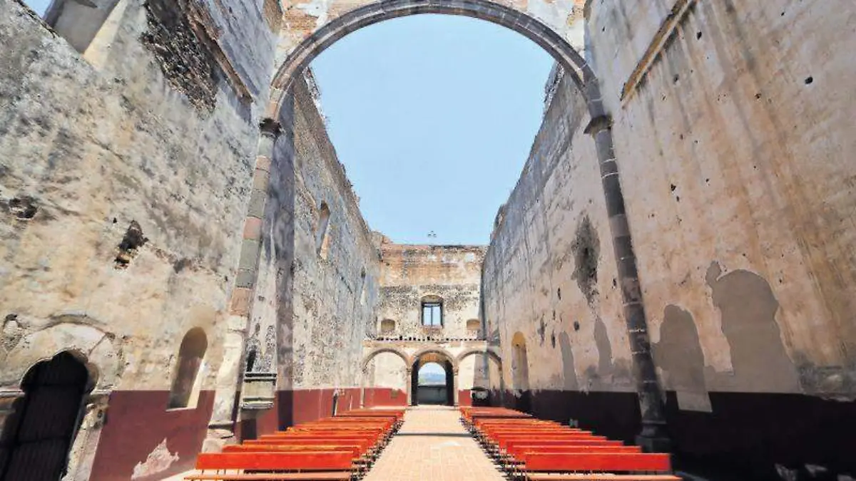 Solo la nave del templo y la capilla abierta quedan del Convento fotos César RODRíGUEZ